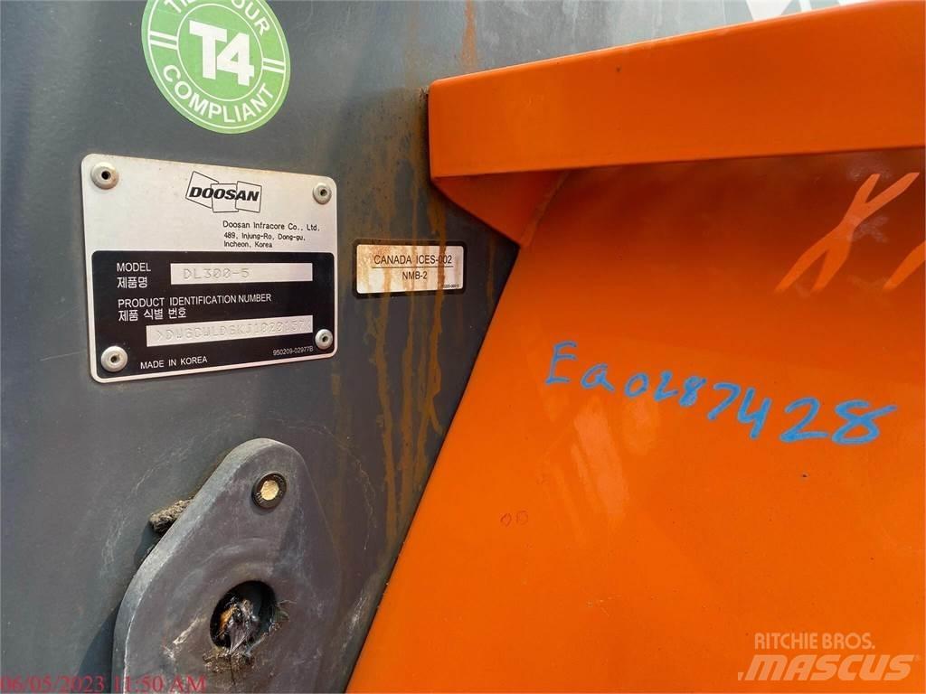 Doosan DL300-5 Kolesni nakladalci
