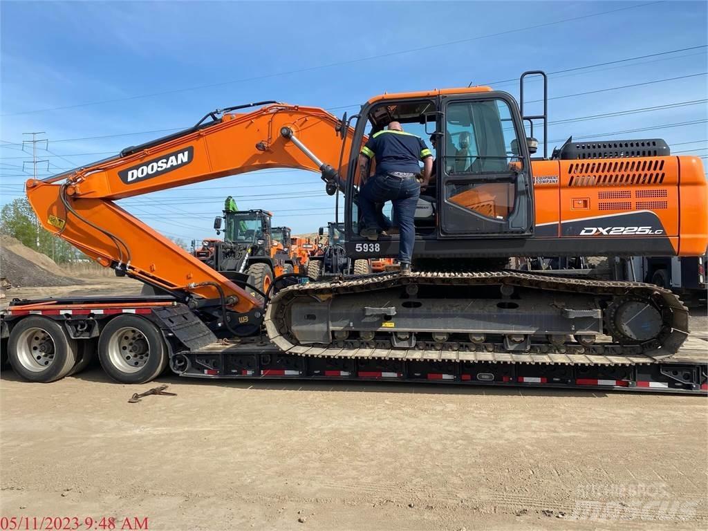 Doosan DX225 LC-5 Bagri goseničarji