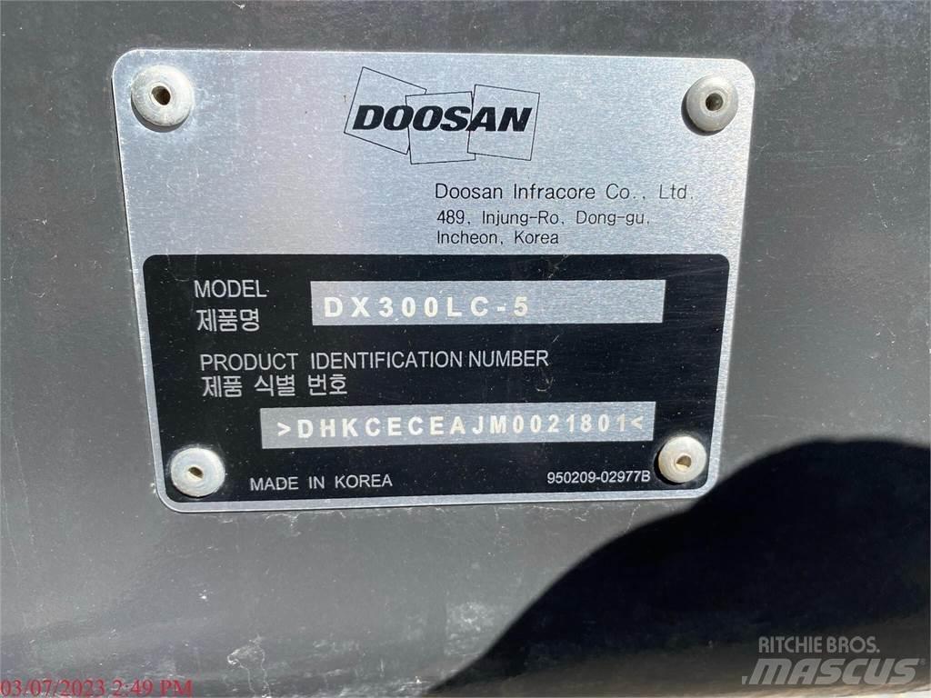 Doosan DX300 LC-5 Bagri za prekladanje primarnih/sekundarnih surovin
