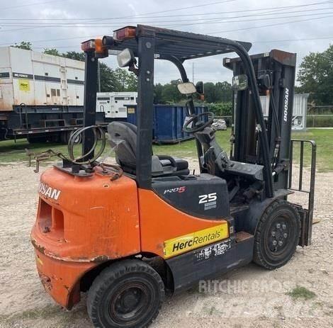 Doosan G25P-5 Viličarji - drugo