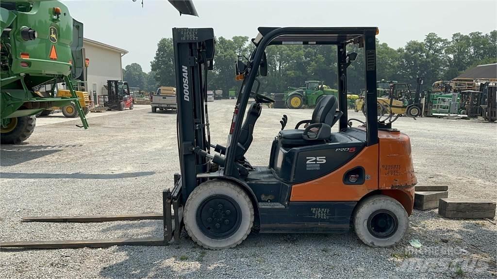 Doosan G25P-5 Viličarji - drugo