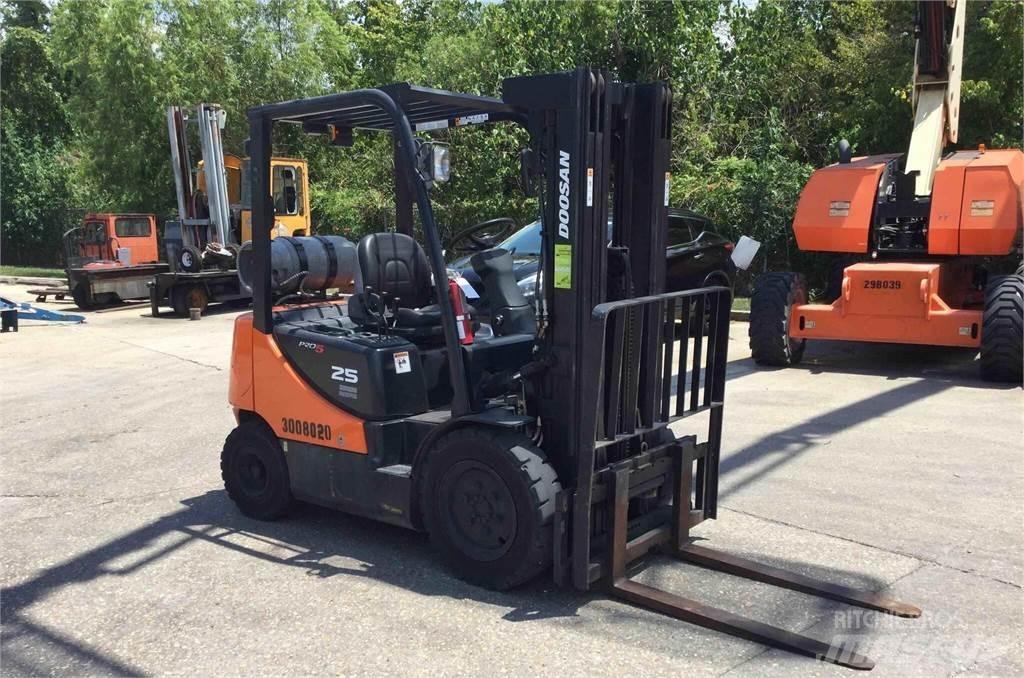 Doosan G25P-5 Viličarji - drugo