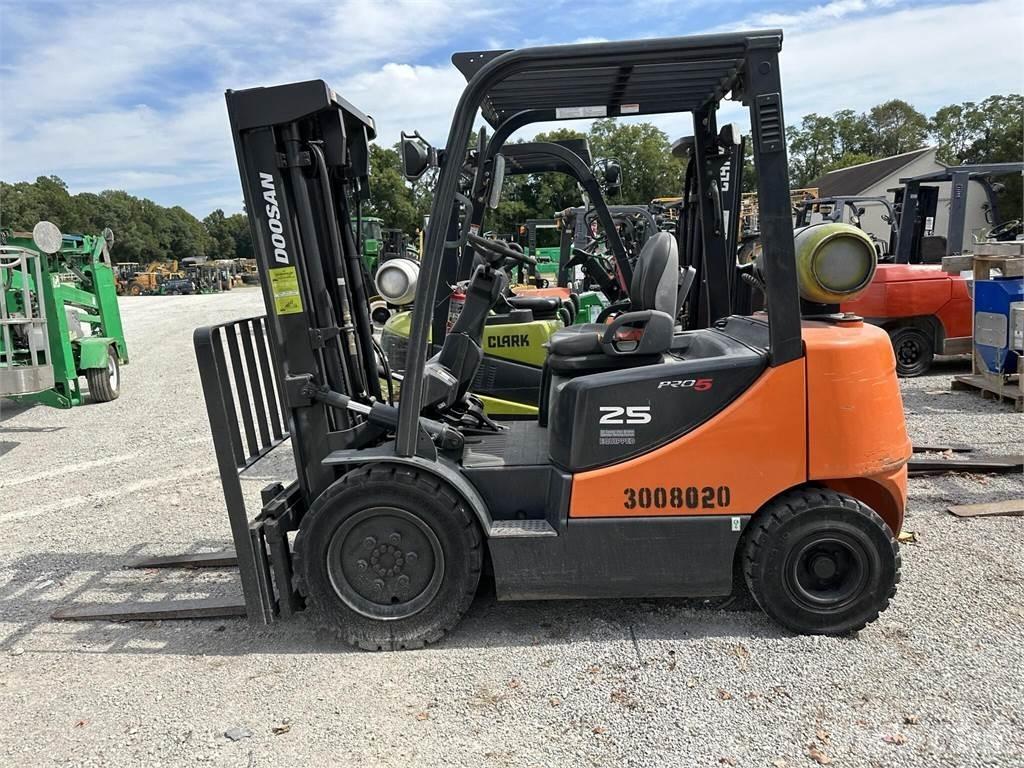 Doosan G25P-5 Viličarji - drugo