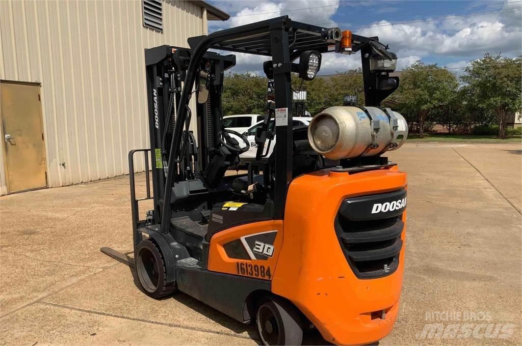 Doosan GC30S-9 Viličarji - drugo