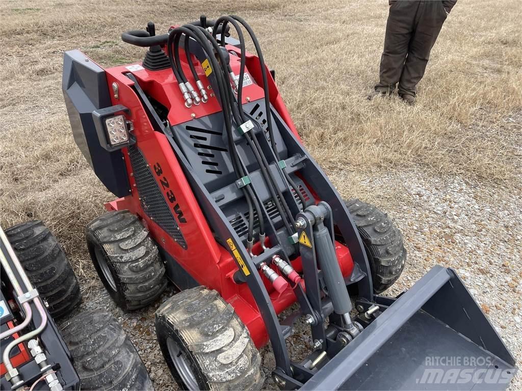EGN 323W Skid steer mini nakladalci