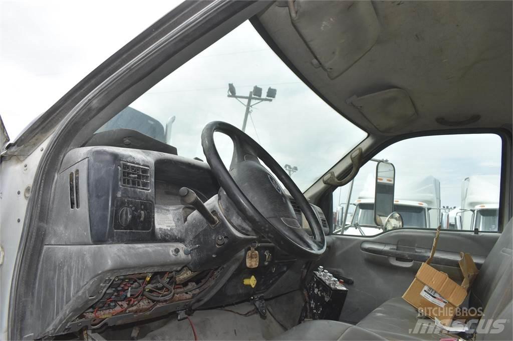 Ford F750 Tovornjaki cisterne
