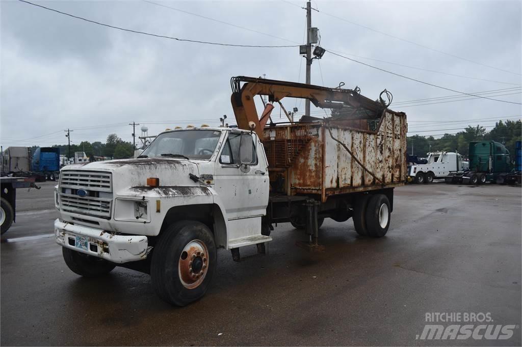 Ford F800 Tovornjaki z žerjavom