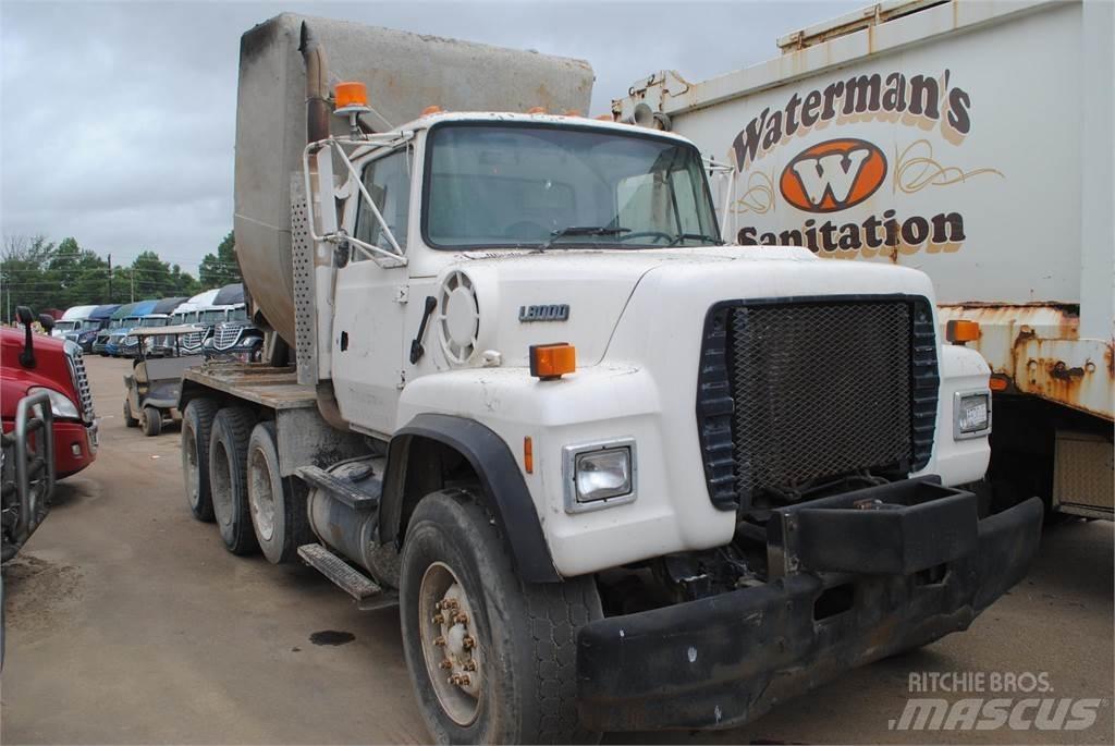 Ford L8000 Avtomešalci za beton