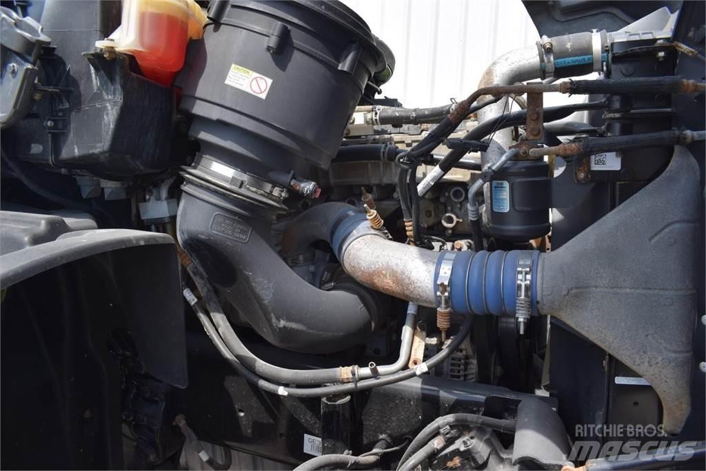 Freightliner 114SD Tovornjaki cisterne