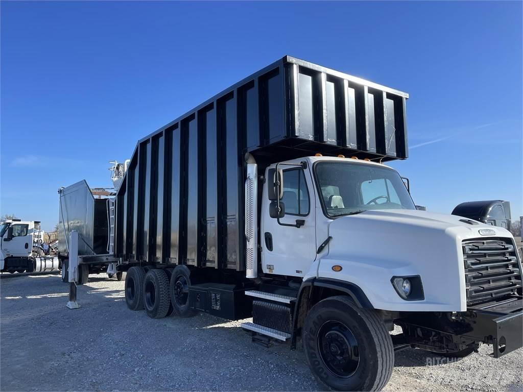 Freightliner 114SD Tovornjaki z žerjavom