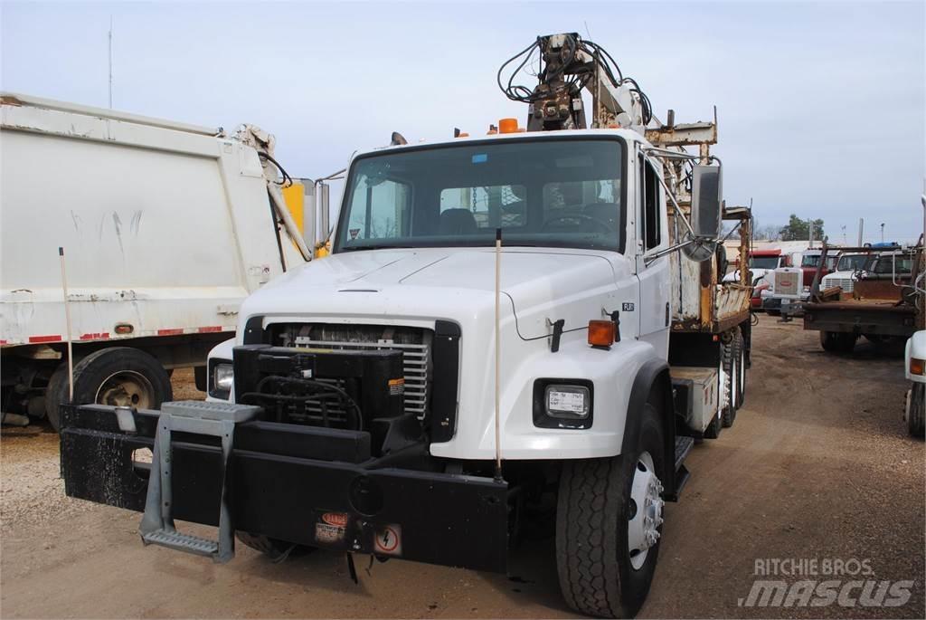 Freightliner FL80 Tovornjaki z žerjavom
