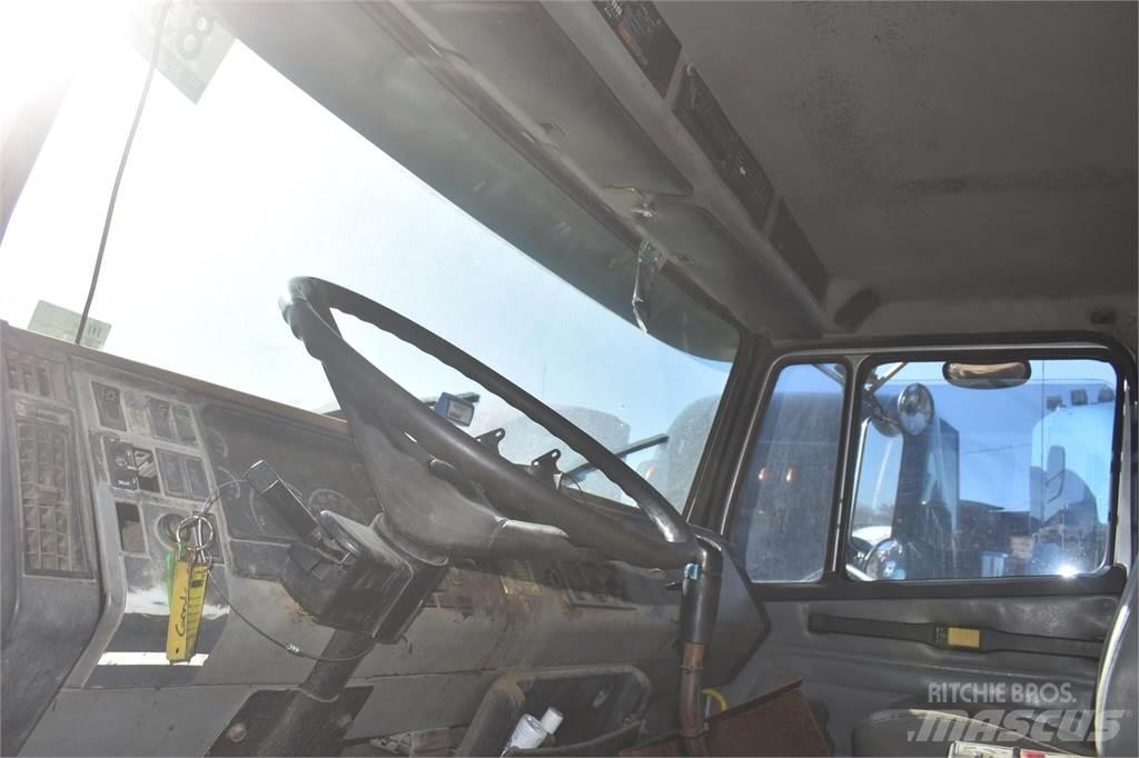 Freightliner FLC112 Kiper tovornjaki