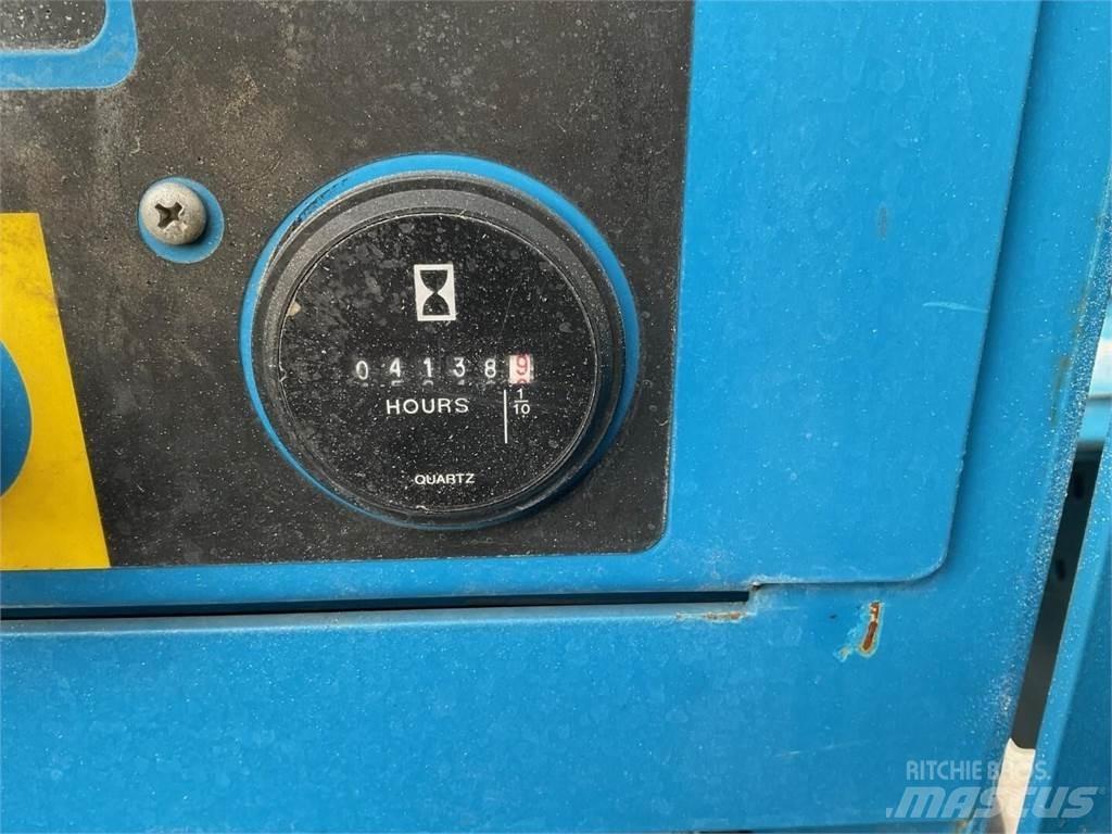 Genie GS4390RT Škarjaste dvižne ploščadi