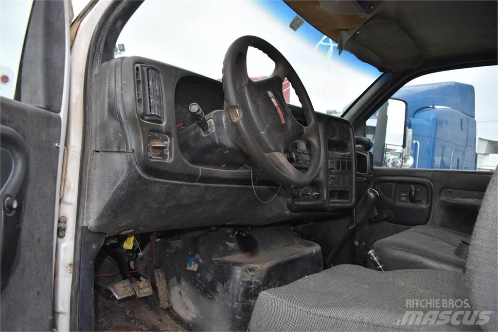 GMC TOPKICK C6500 Tovornjaki cisterne