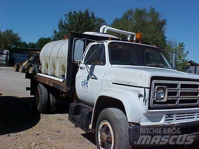 GMC TOPKICK C6500 Tovornjaki cisterne