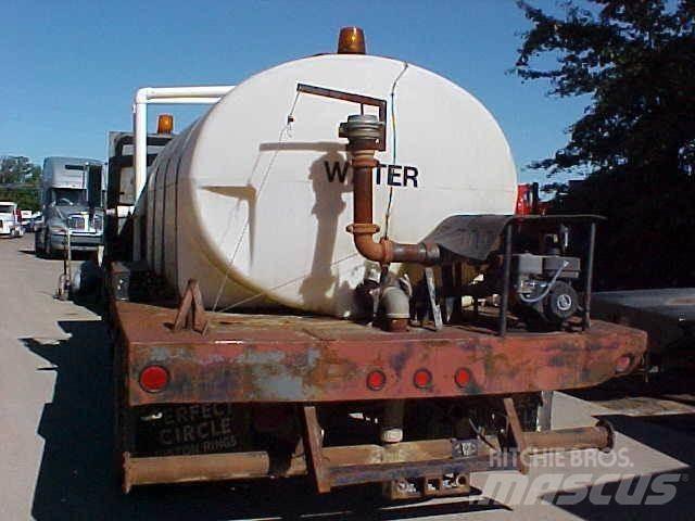 GMC TOPKICK C6500 Tovornjaki cisterne