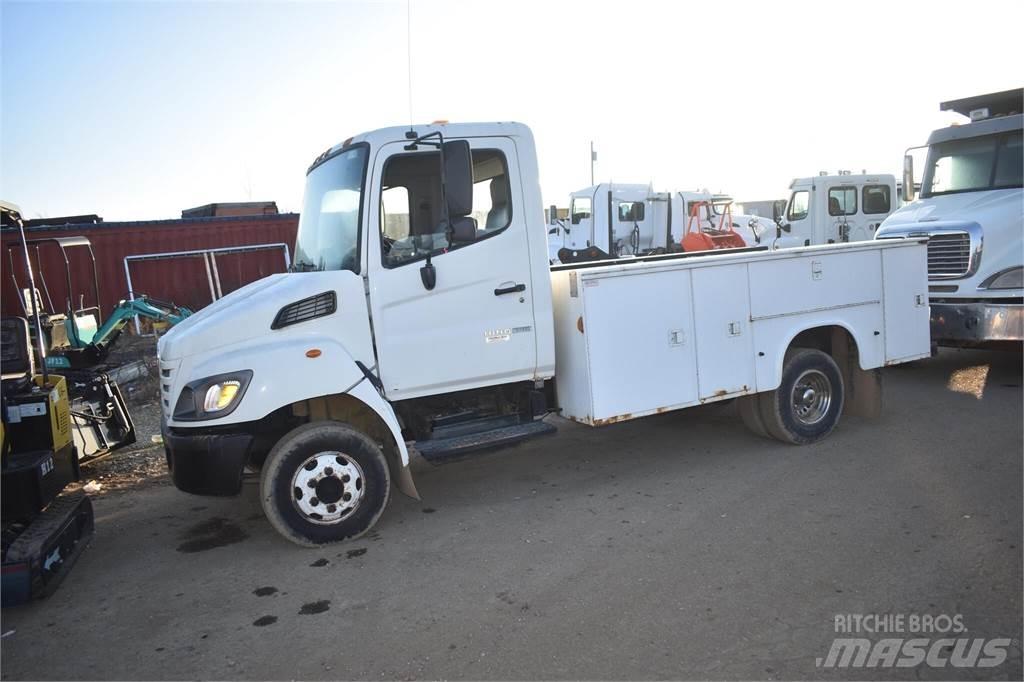 Hino 145 Komunalna vozila