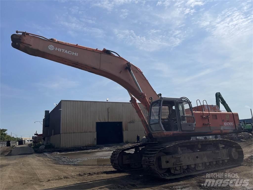 Hitachi EX700 Bagri goseničarji