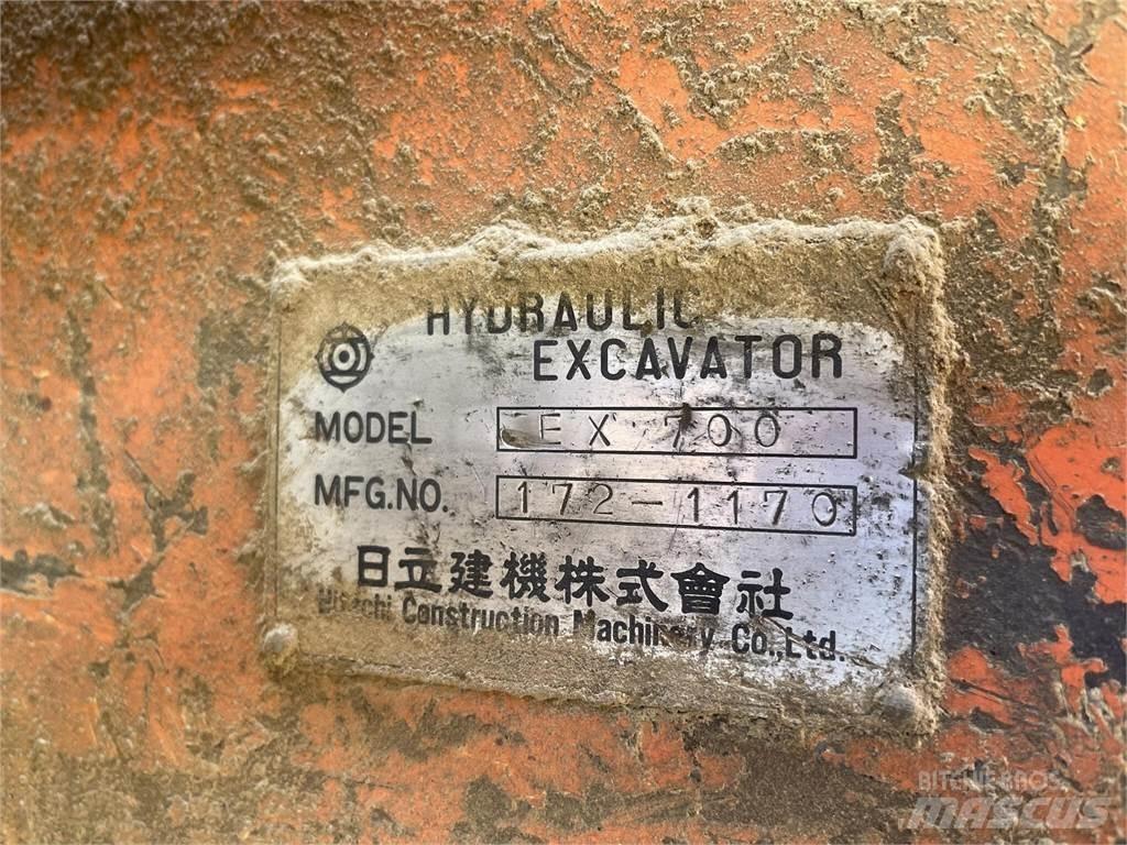 Hitachi EX700 Bagri goseničarji