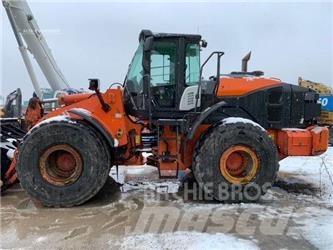 Hitachi ZW250-6 Kolesni nakladalci