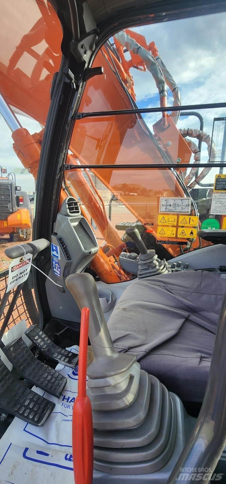 Hitachi ZX135US-6 Bagri goseničarji