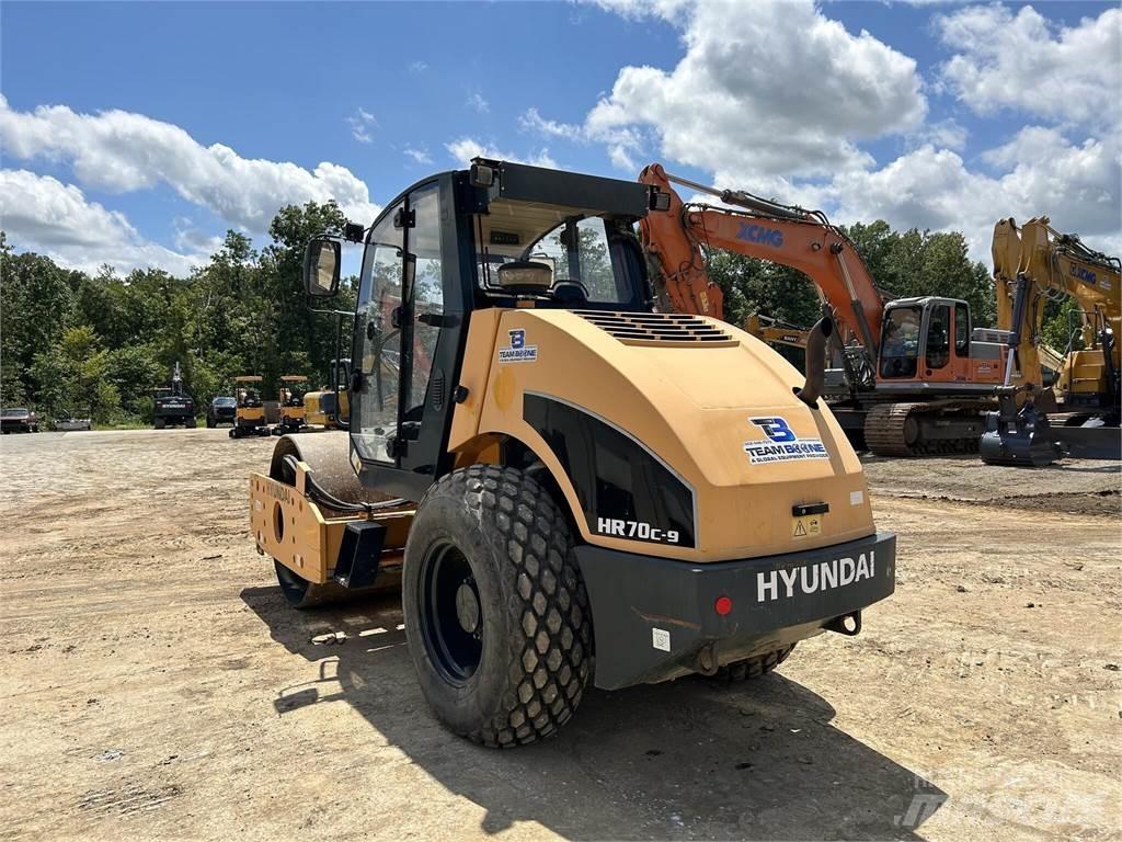 Hyundai HR70C Dvojni valjarji
