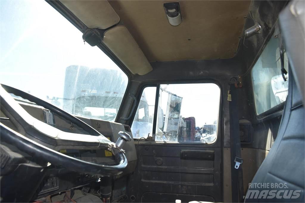 International 4900 Kiper tovornjaki
