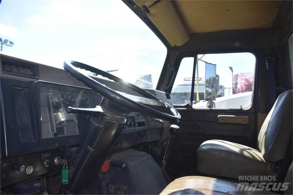 International 4900 Kiper tovornjaki