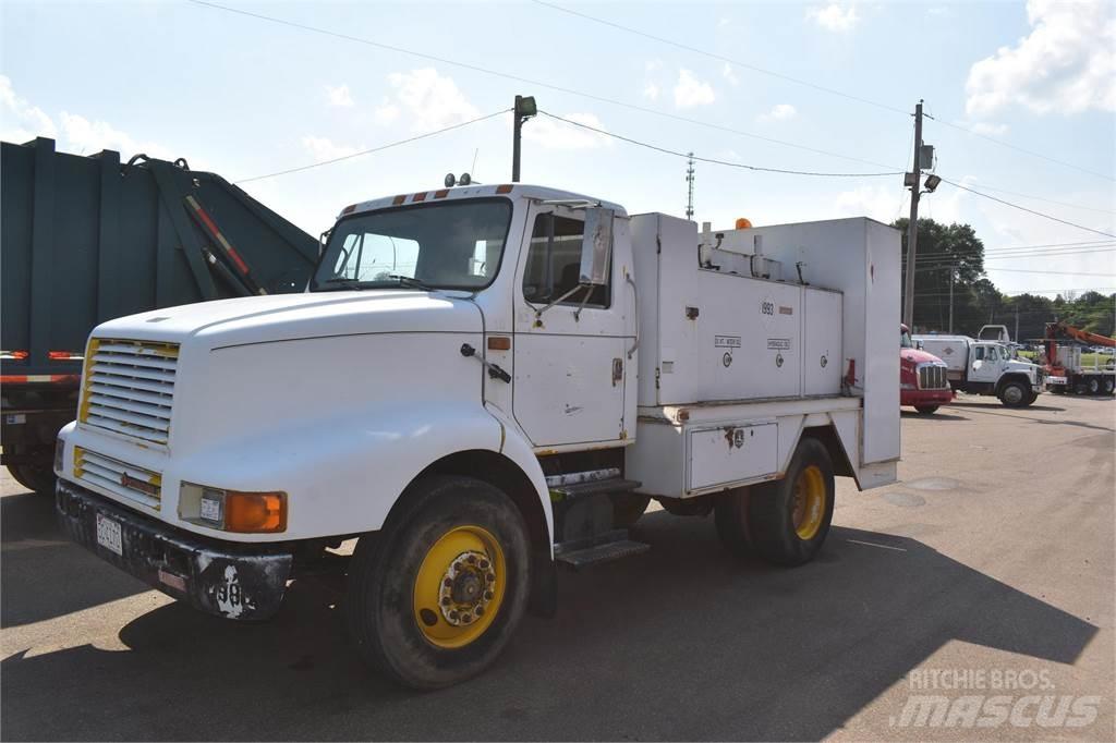 International 8200 Tovornjaki cisterne