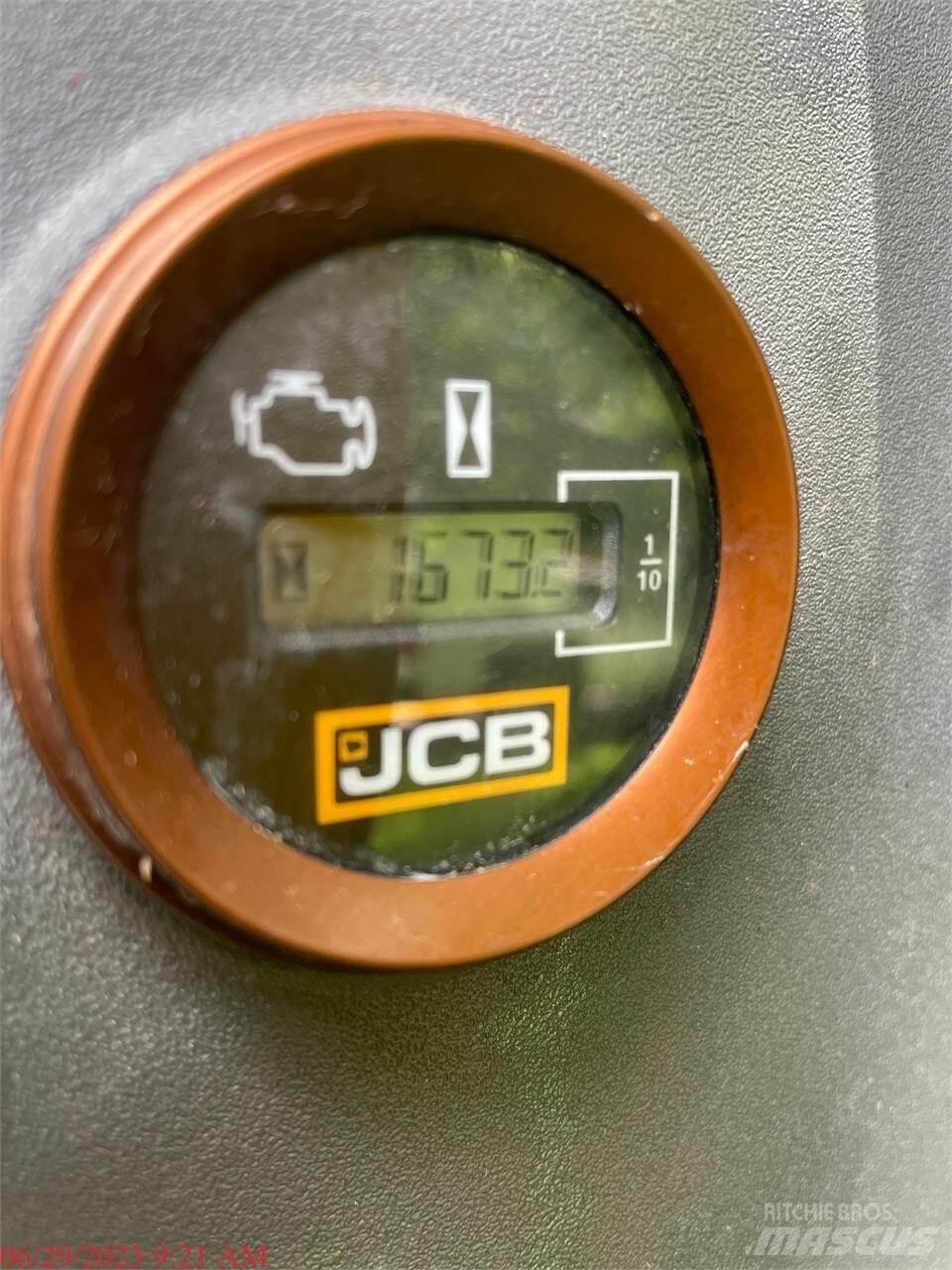 JCB 131X LC Bagri goseničarji