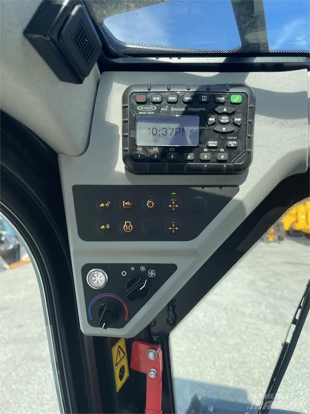 JCB 270 Skid steer mini nakladalci