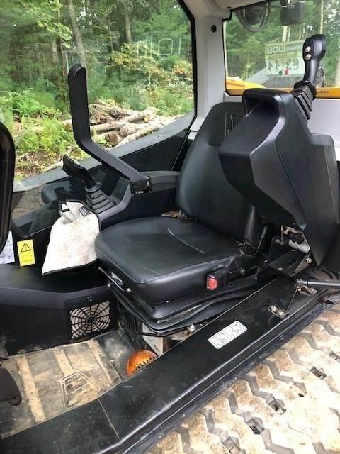 JCB 300T Skid steer mini nakladalci