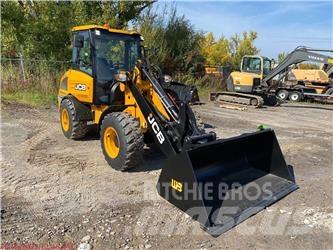 JCB 407 Kolesni nakladalci