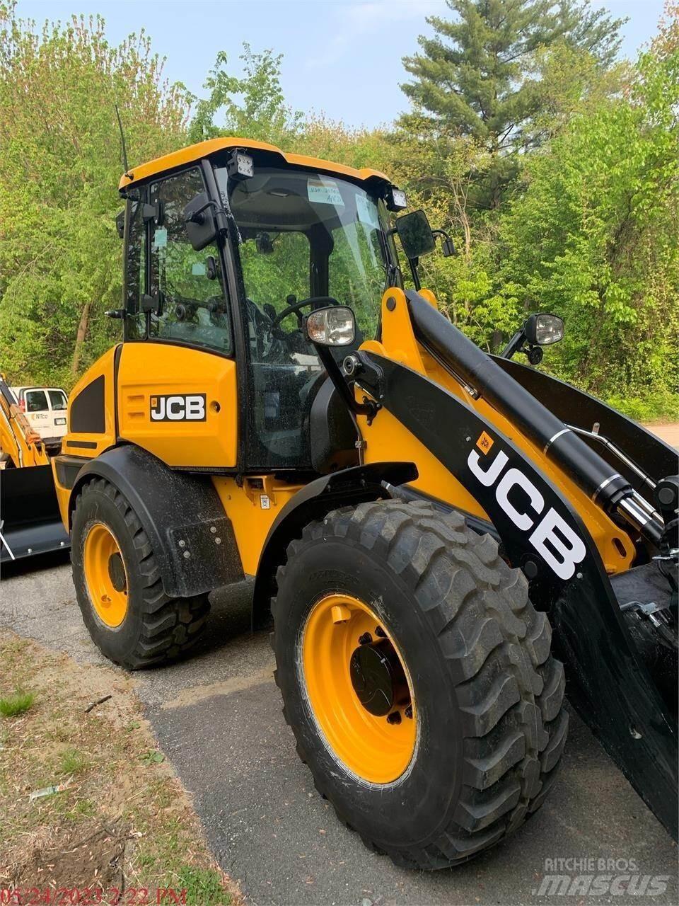 JCB 409 Kolesni nakladalci