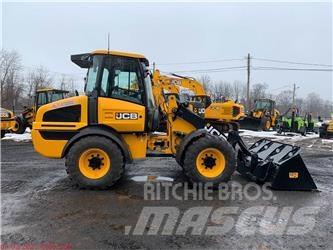 JCB 409 Kolesni nakladalci