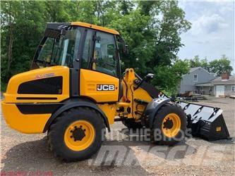 JCB 409 Kolesni nakladalci