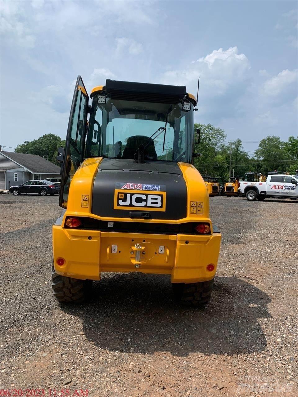 JCB 409 Kolesni nakladalci
