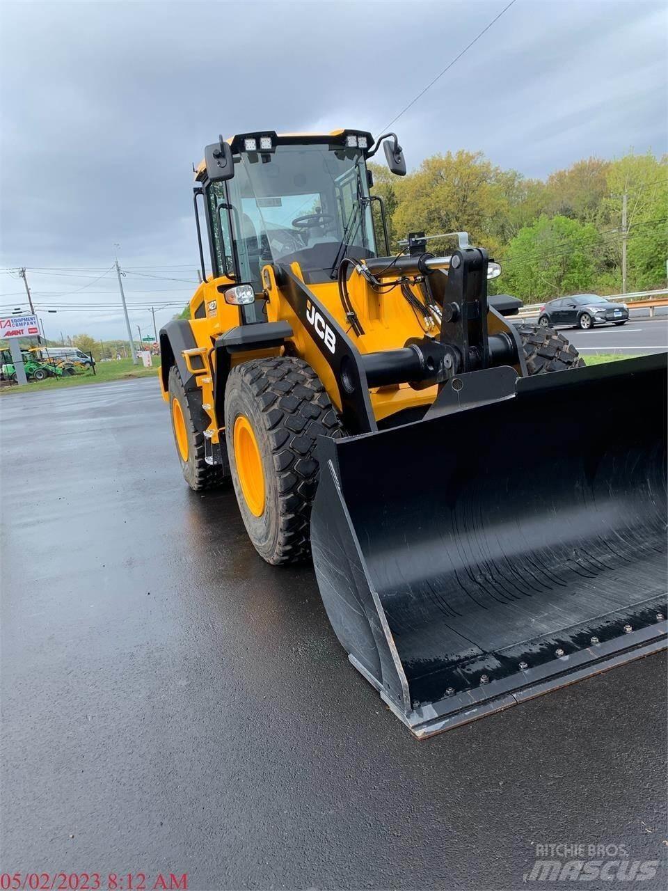 JCB 427ZX Kolesni nakladalci
