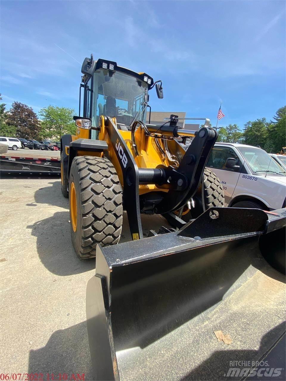 JCB 427ZX Kolesni nakladalci