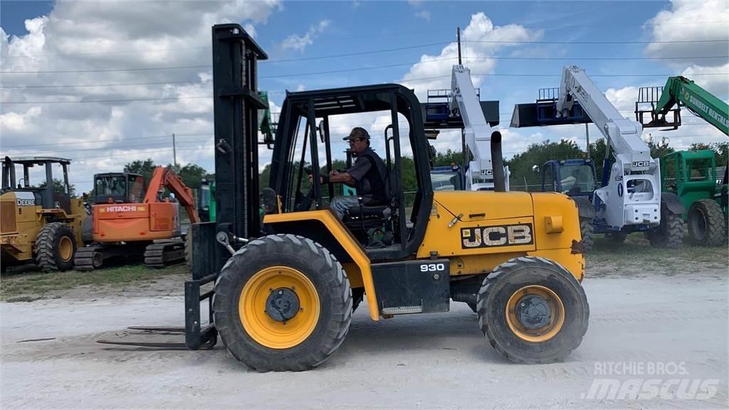 JCB 930 Terenski viličar