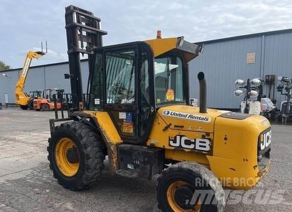 JCB 940 Terenski viličar