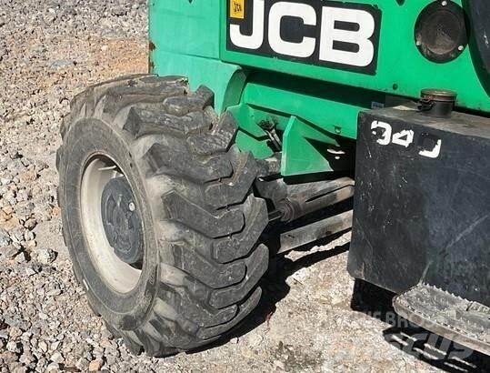 JCB 940 Terenski viličar