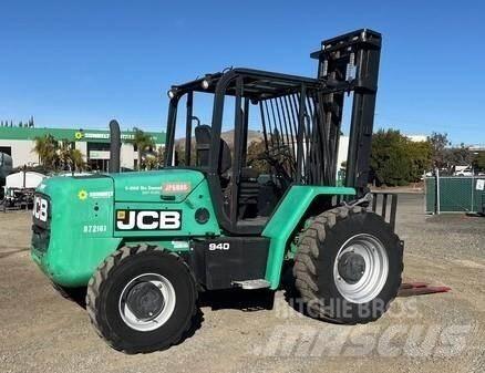 JCB 940 Terenski viličar
