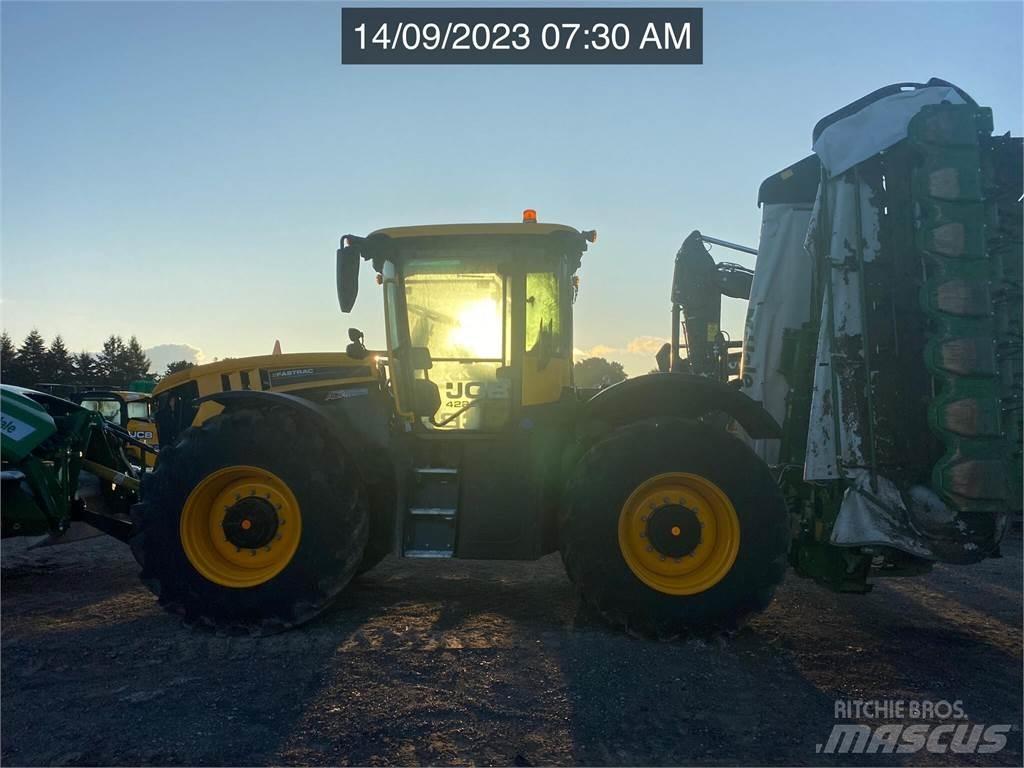 JCB FASTRAC 4220 Traktorji