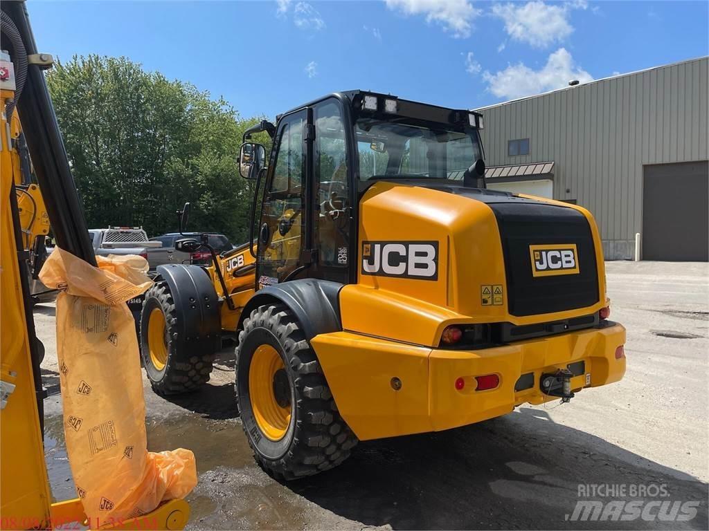 JCB TM320 Kolesni nakladalci