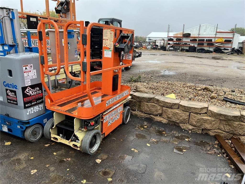 JLG 1230ES Vertikalna dvigala