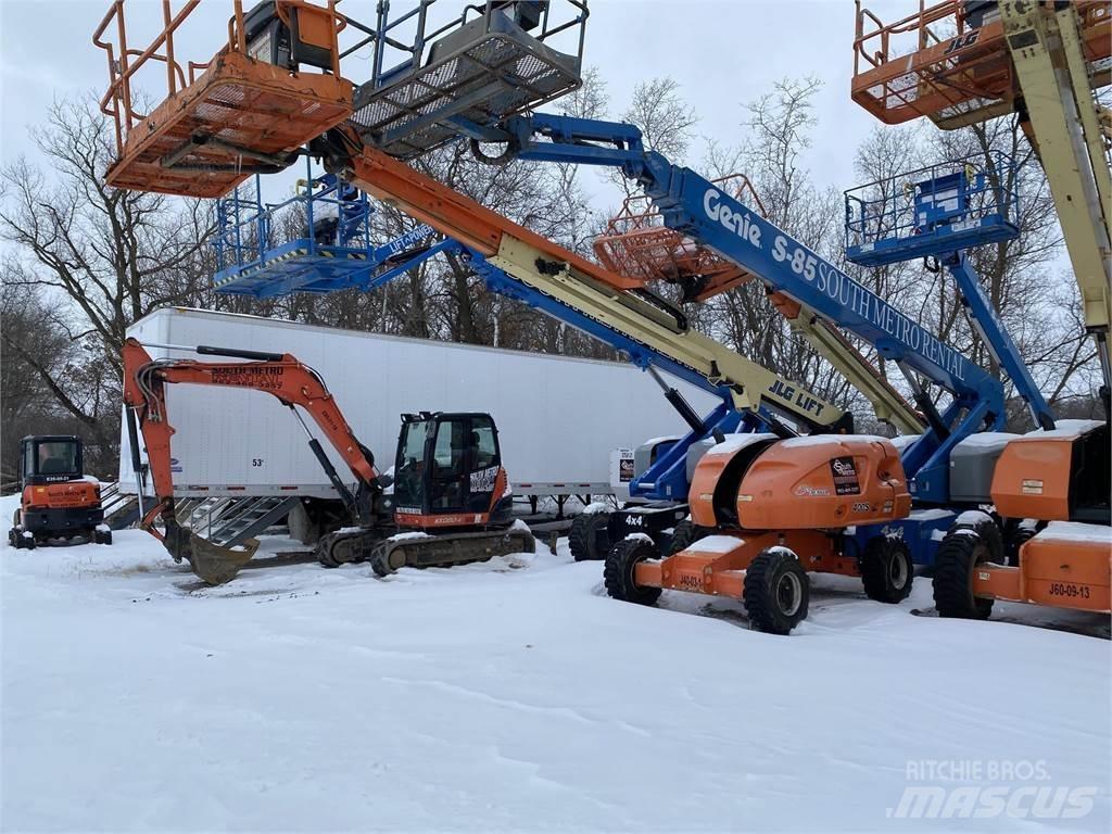JLG 400S Teleskopske dvižne ploščadi