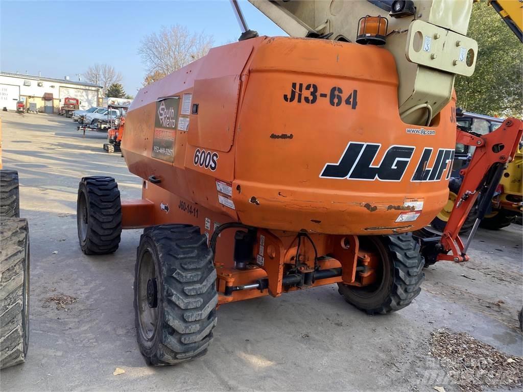 JLG 600S Teleskopske dvižne ploščadi