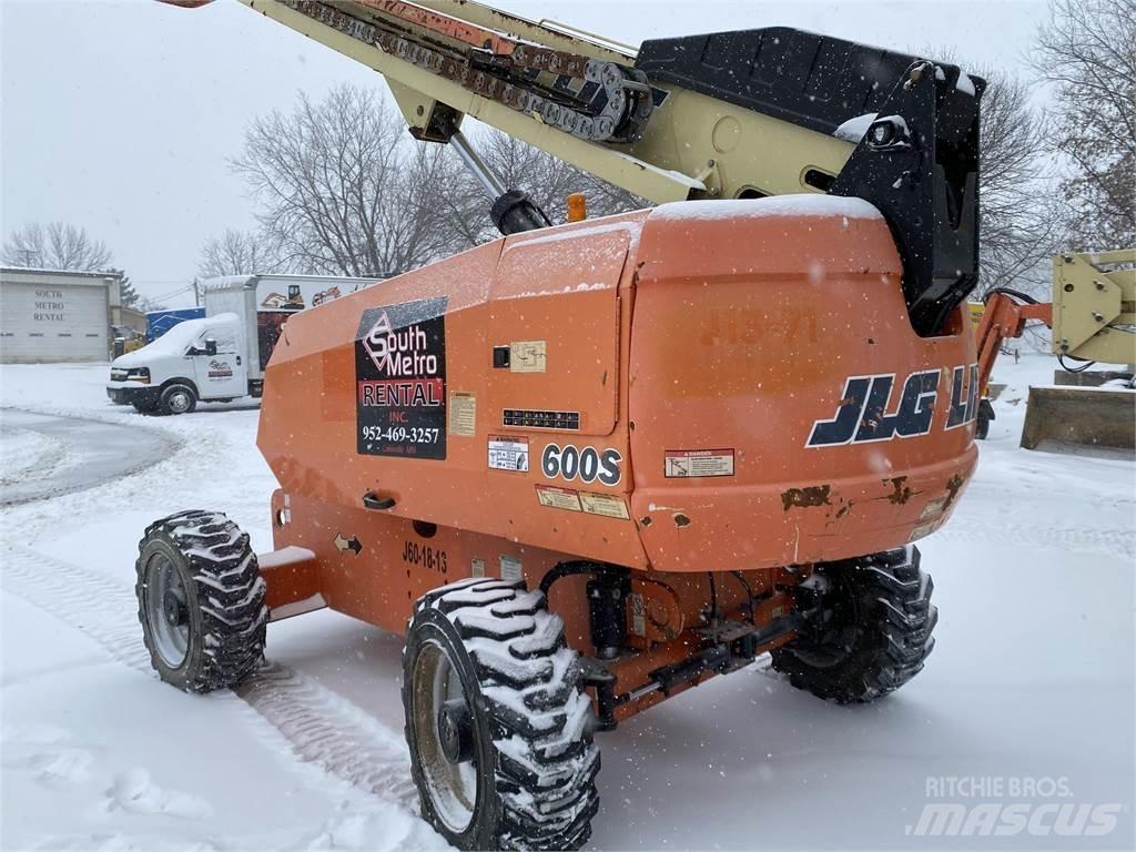 JLG 600S Teleskopske dvižne ploščadi