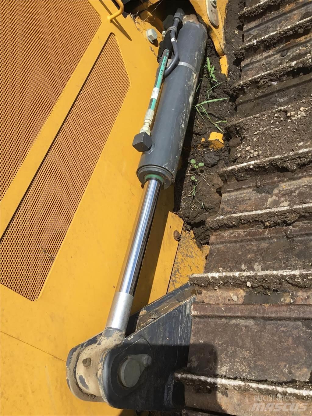 John Deere 450K Buldožerji goseničarji